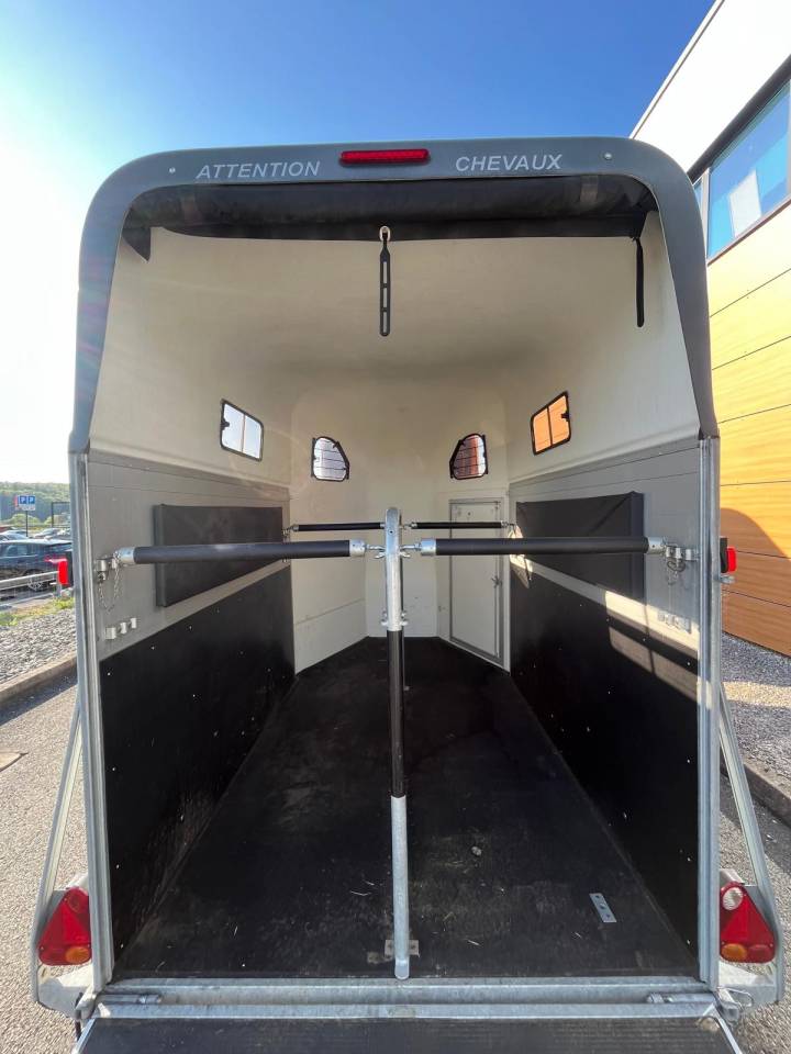 Van caballos Cheval Liberté GOLD II 2 Caballos 2018 De segunda mano