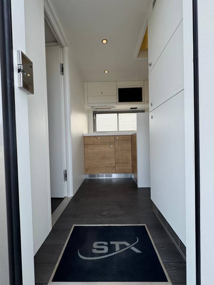 Camión para caballos STX SCANIA 2020 De segunda mano