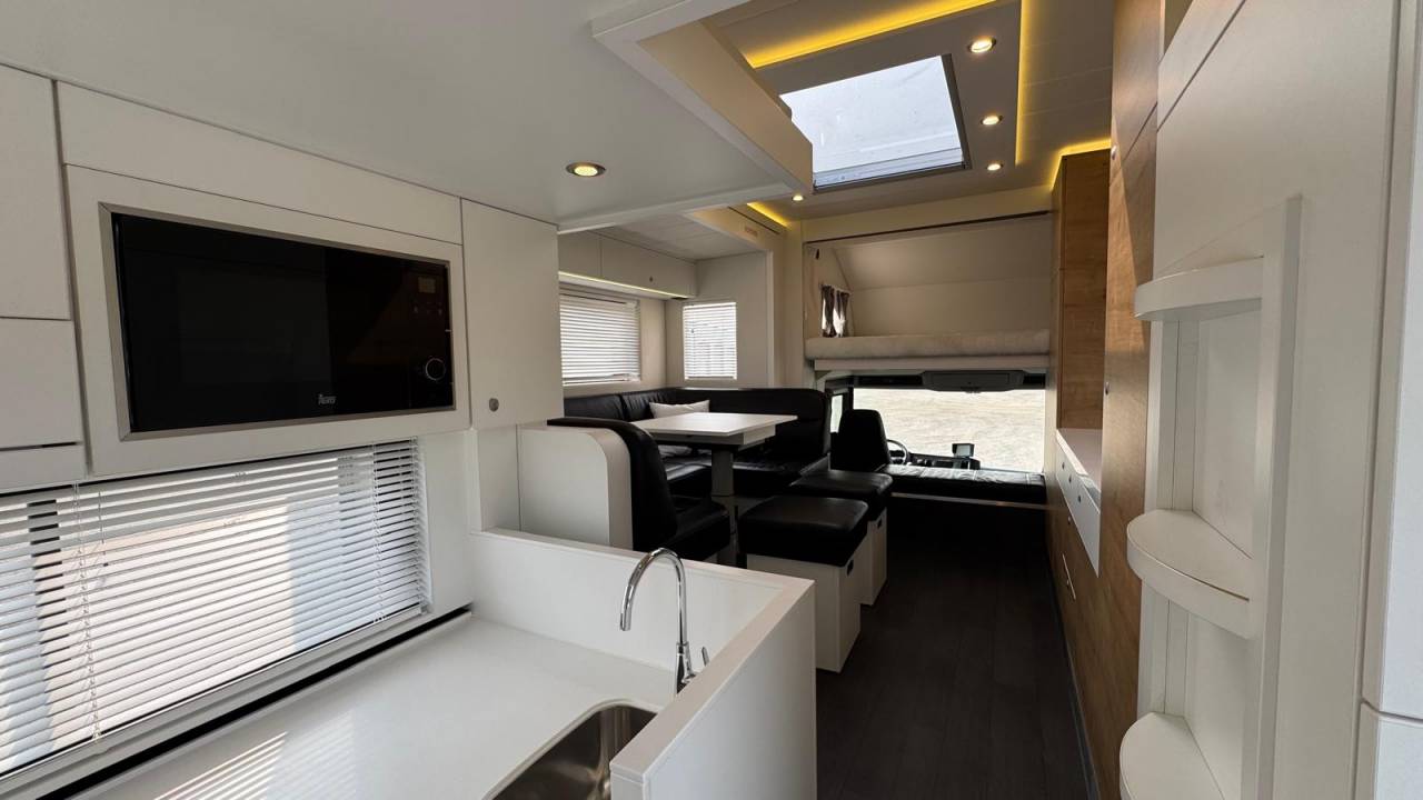 Camión para caballos STX SCANIA 2020 De segunda mano