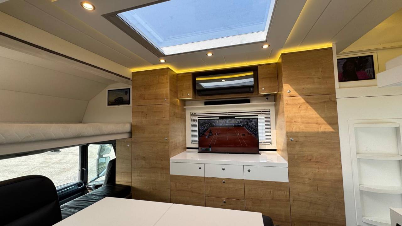 Camión para caballos STX SCANIA 2020 De segunda mano