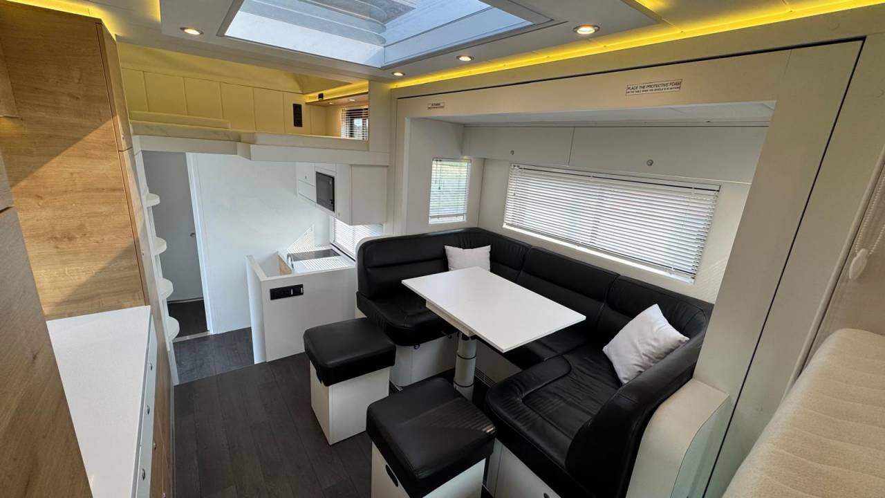 Camión para caballos STX SCANIA 2020 De segunda mano