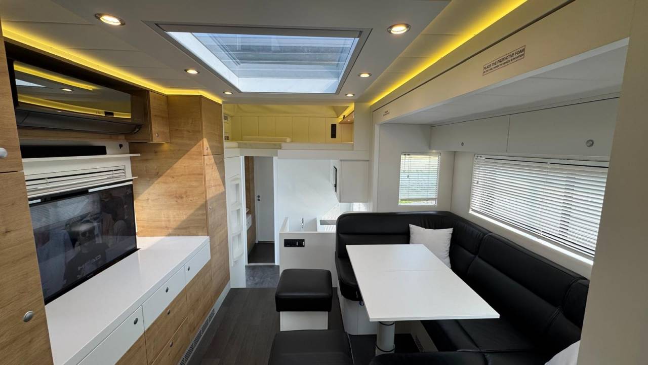 Camión para caballos STX SCANIA 2020 De segunda mano