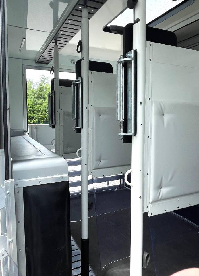 Camión para caballos Man MAN 0 Nuevo