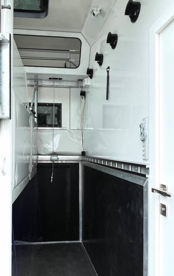 Camión para caballos Man MAN 0 Nuevo