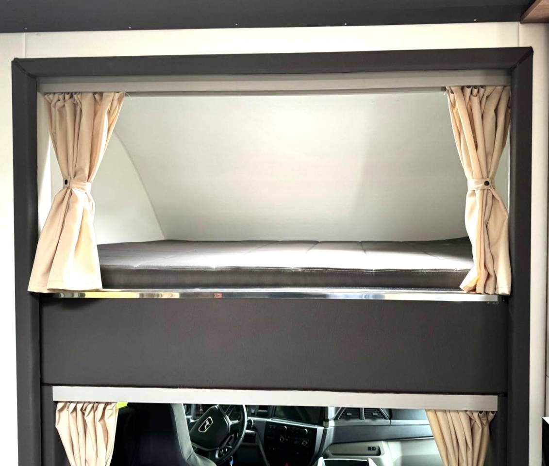 Camión para caballos Man MAN 0 Nuevo