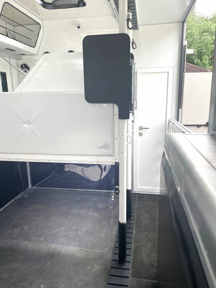 Camión para caballos Man MAN 0 Nuevo