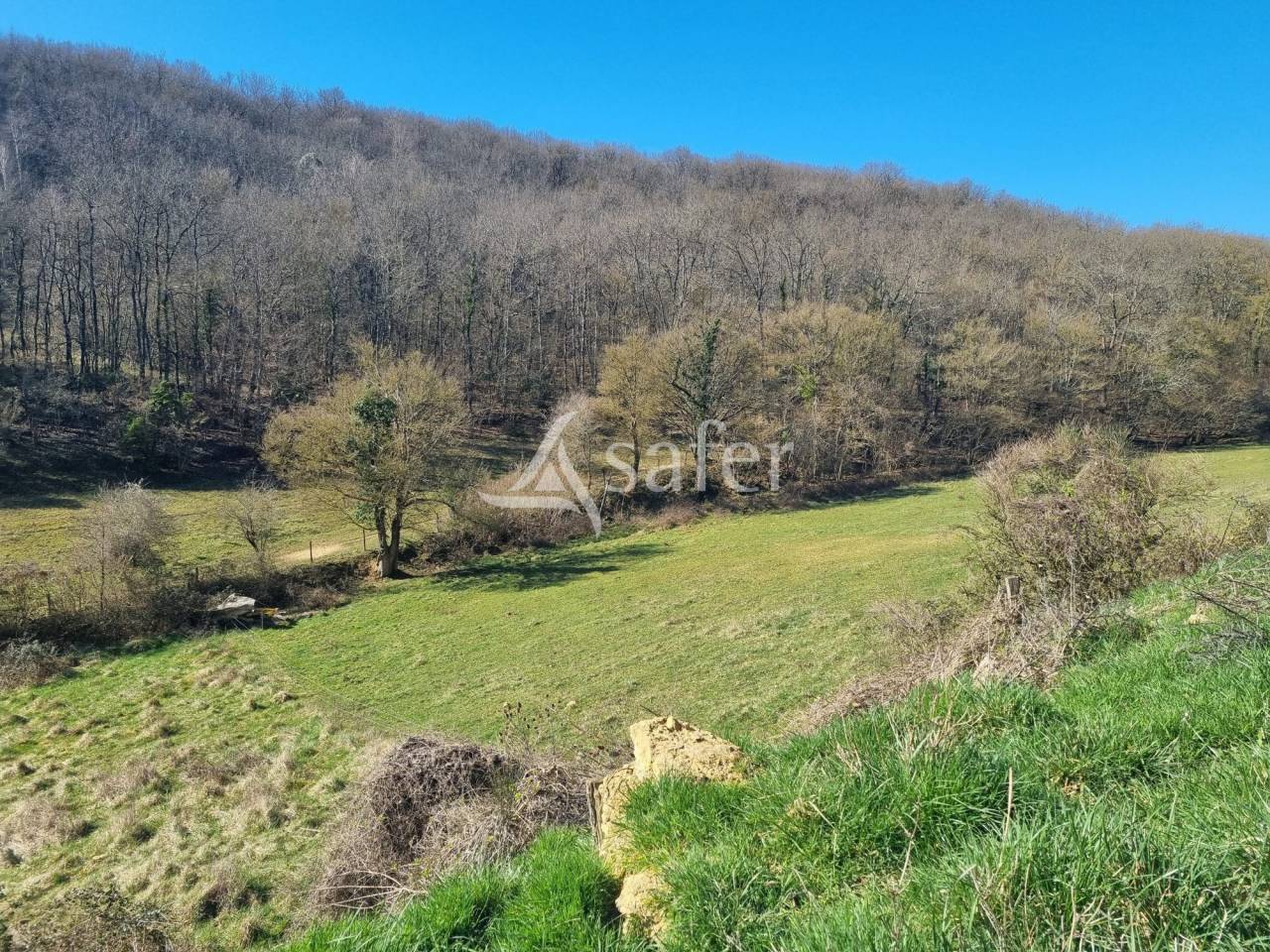 Explotaci&oacute;n agr&iacute;cola En venta Ari&egrave;ge