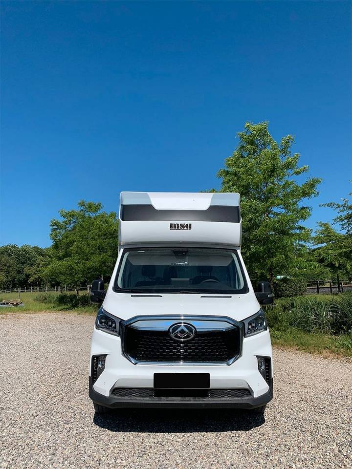 Furgoneta para caballos Otra marca MAXUS 0 Nuevo