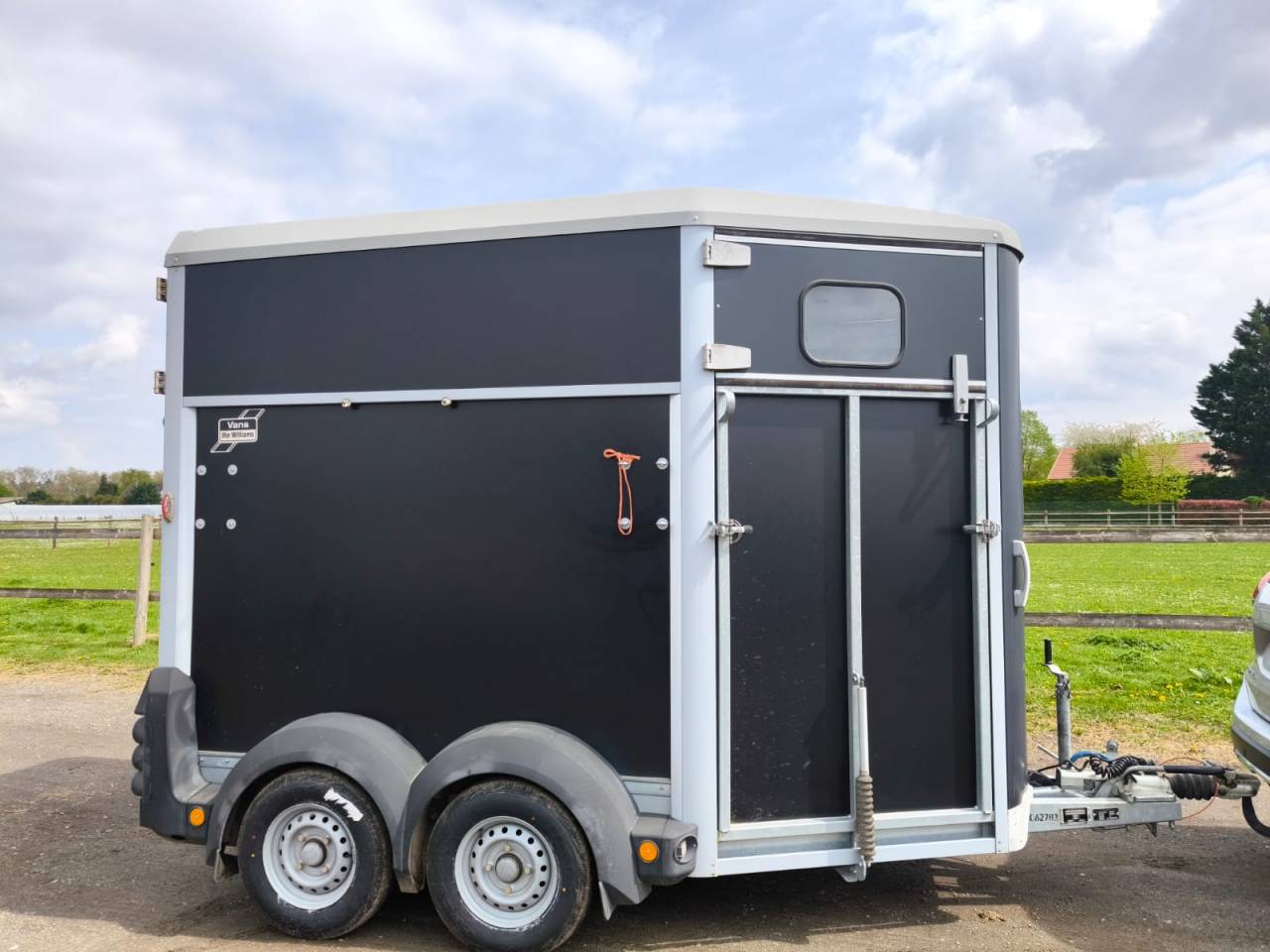 Van caballos Ifor Williams HB26 2 Caballos 2018 De segunda mano