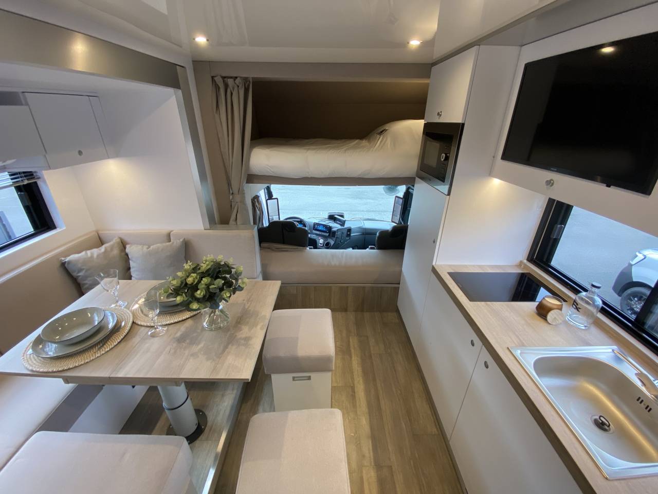 Camión para caballos AKX  2025 Nuevo