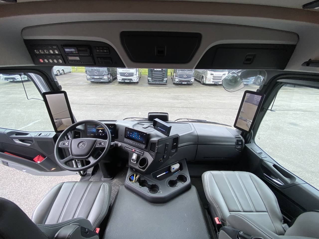 Camión para caballos AKX  2025 Nuevo