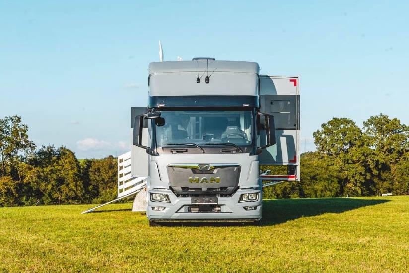 Camión para caballos Man MAN 0 Nuevo