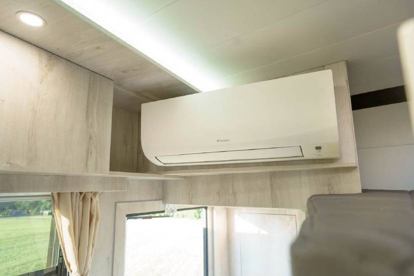 Camión para caballos Man MAN 0 Nuevo