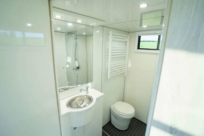 Camión para caballos Man MAN 0 Nuevo