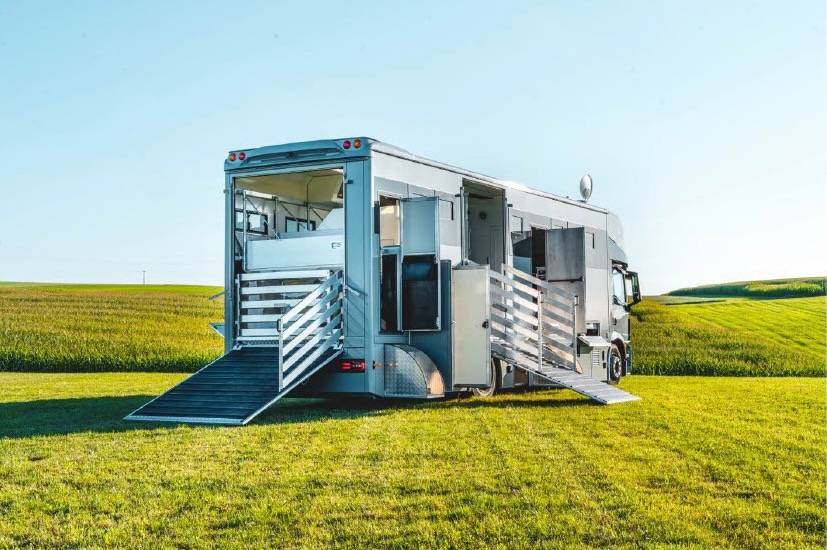 Camión para caballos Man MAN 0 Nuevo