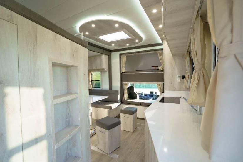 Camión para caballos Man MAN 0 Nuevo