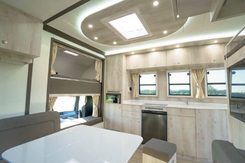 Camión para caballos Man MAN 0 Nuevo