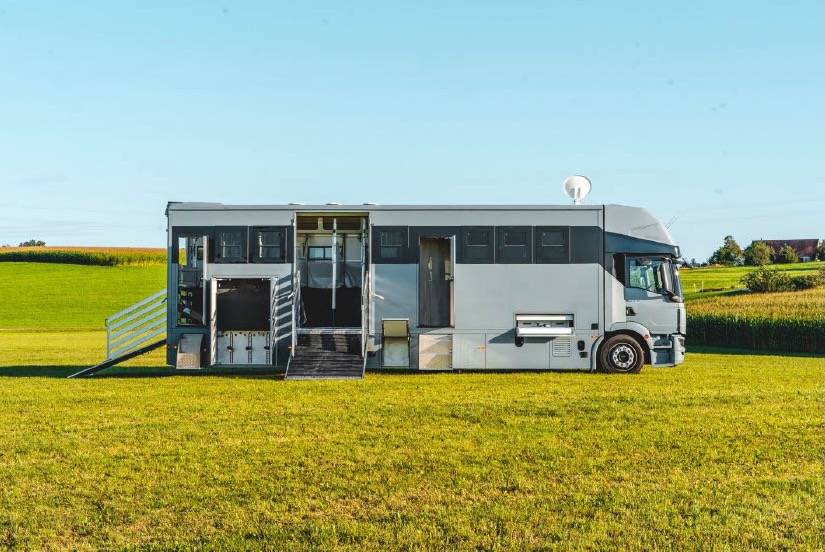 Camión para caballos Man MAN 0 Nuevo