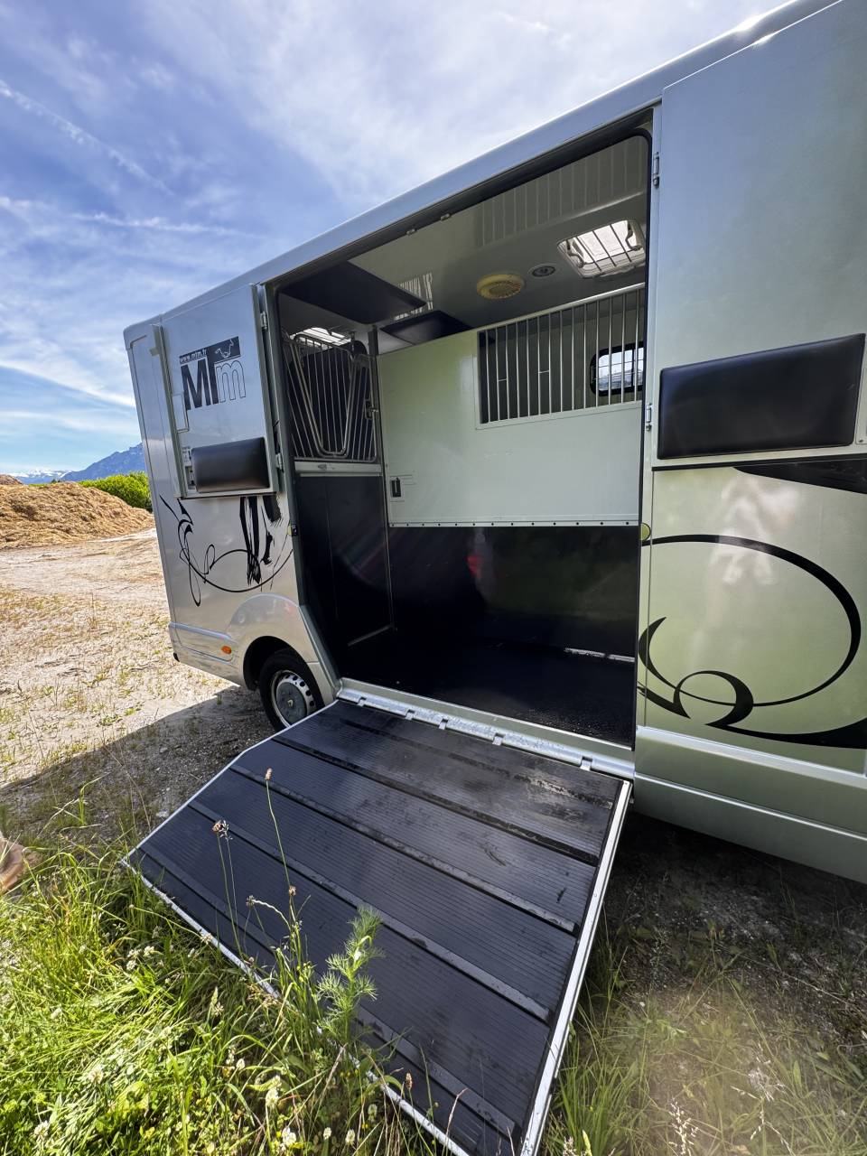 Furgoneta para caballos MTM  2014 De segunda mano