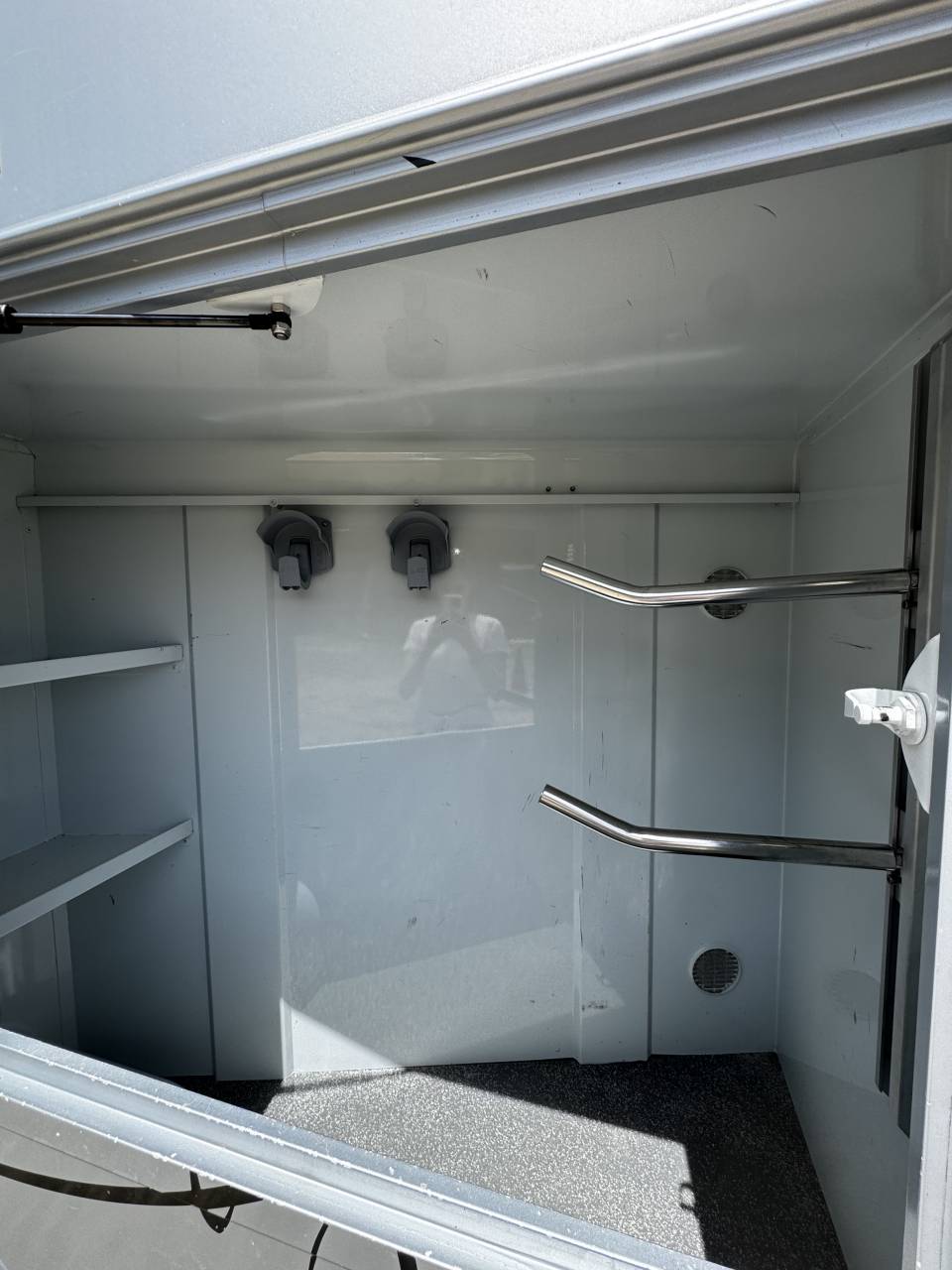 Furgoneta para caballos MTM  2014 De segunda mano