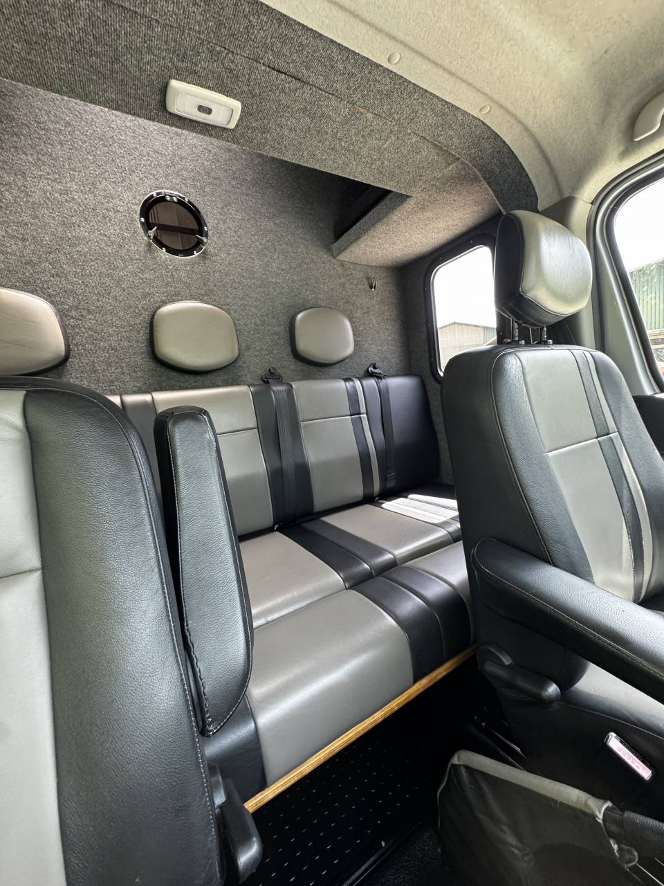 Furgoneta para caballos MTM  2014 De segunda mano