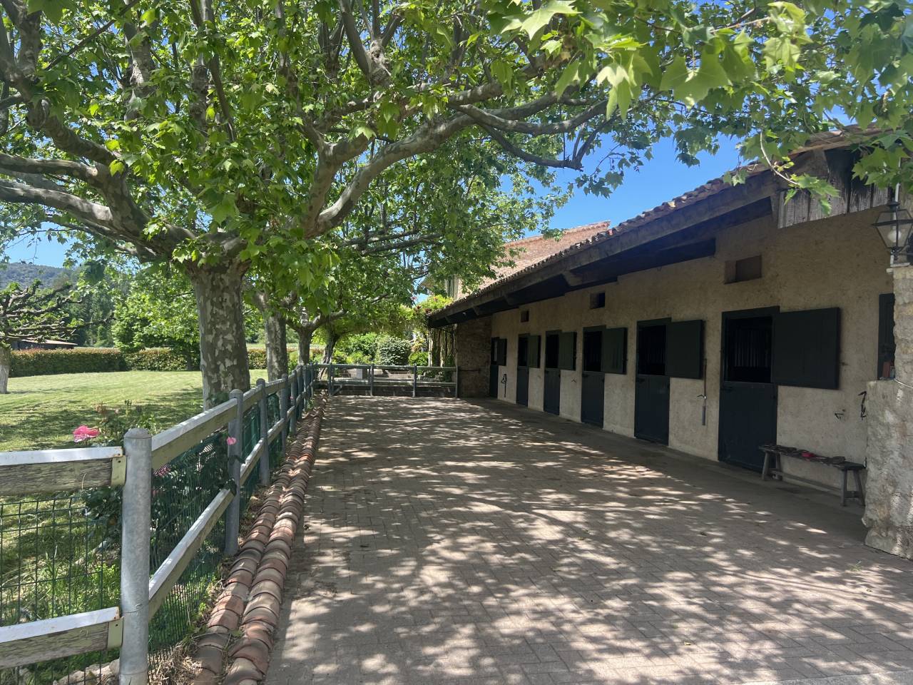 Bonita residencia ecuestre En venta Var