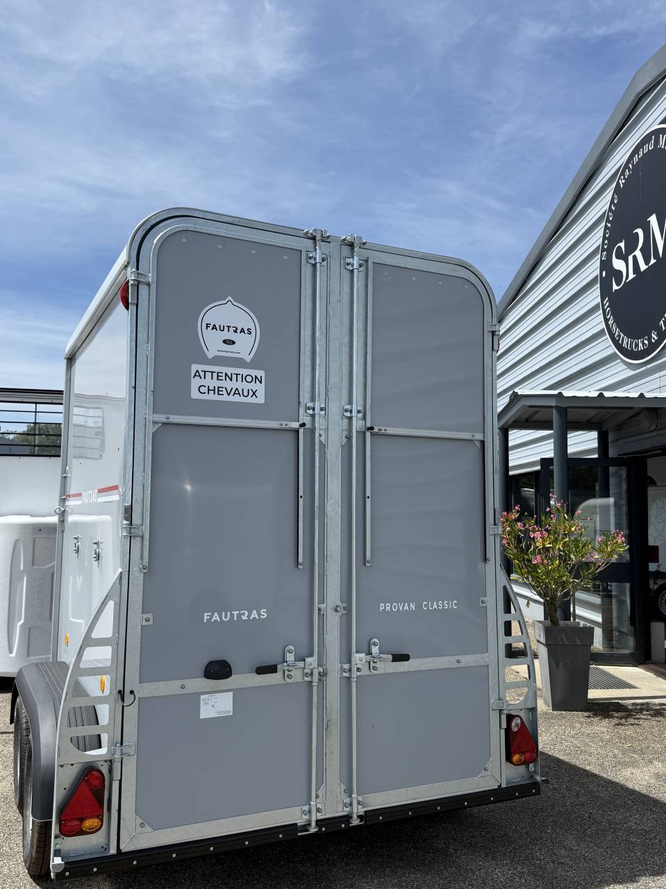 Van caballos Fautras  2 Caballos 2025 Nuevo