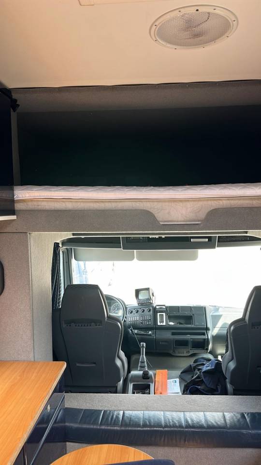 Camión para caballos Man MAN 0 De segunda mano