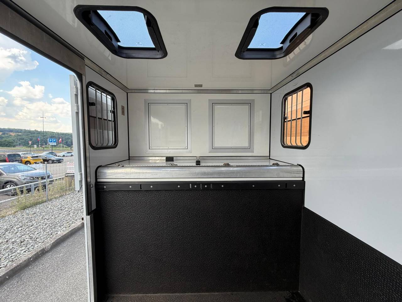 Furgoneta para caballos Cavalcar NV 400  2021 De segunda mano