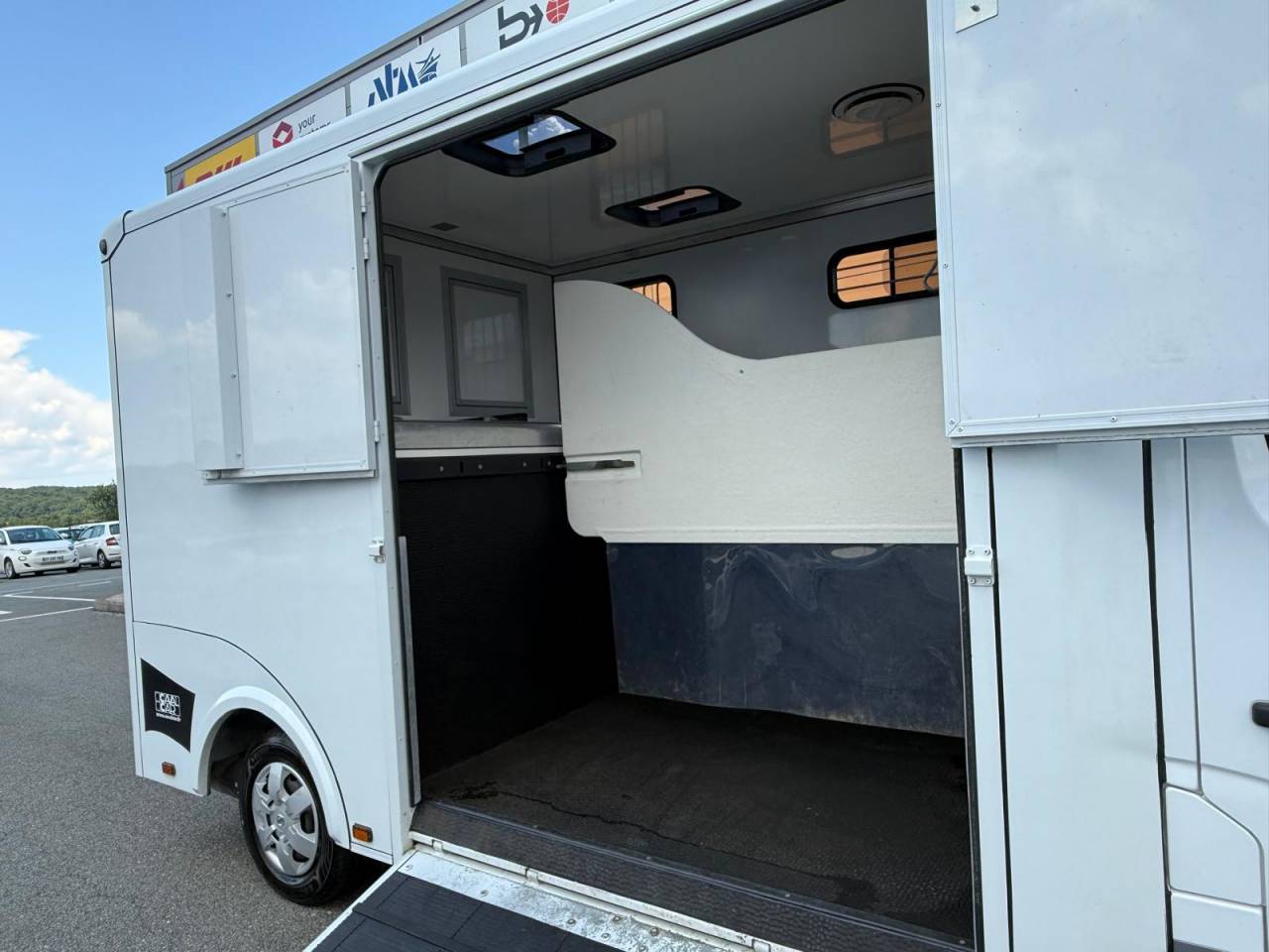 Furgoneta para caballos Cavalcar NV 400  2021 De segunda mano