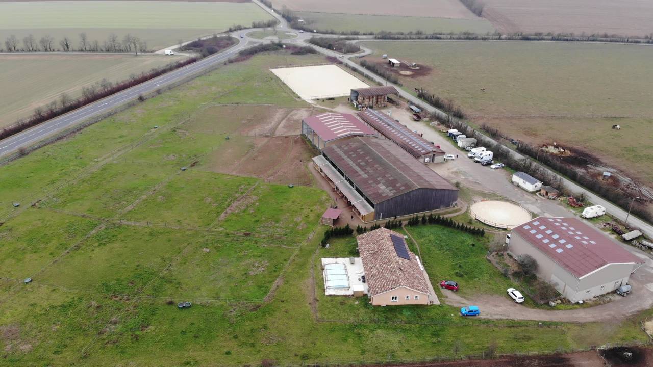 Centro ecuestre En venta Ródano