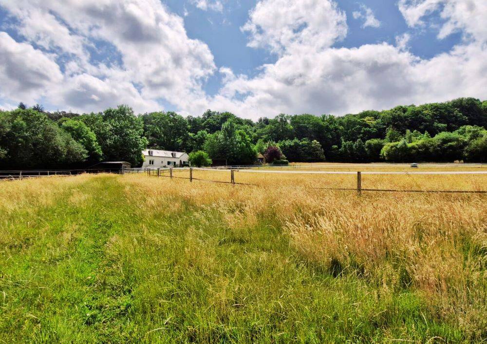 Bonita residencia ecuestre En venta Sarthe