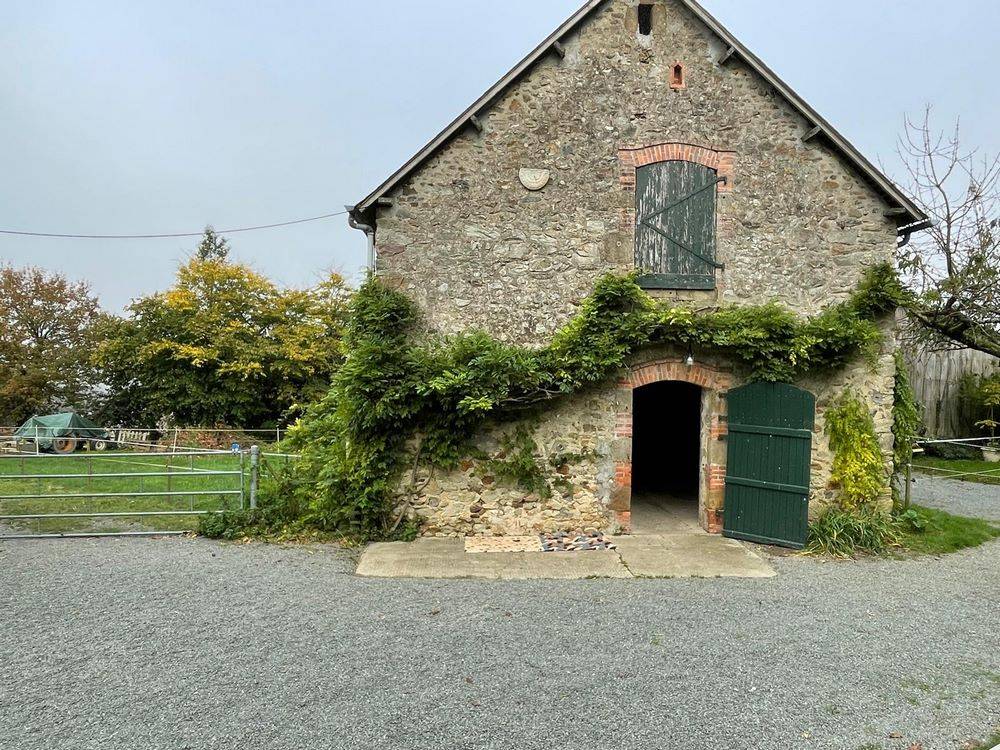 Bonita residencia ecuestre En venta Sarthe