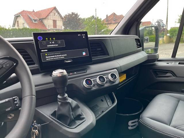 Furgoneta para caballos STX Master 2025 2025 Nuevo