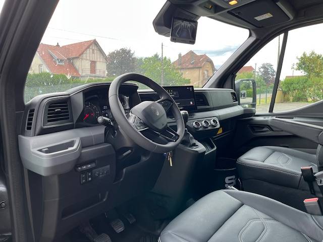 Furgoneta para caballos STX Master 2025 2025 Nuevo