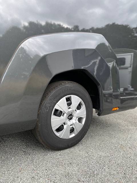 Furgoneta para caballos STX Master 2025 2025 Nuevo