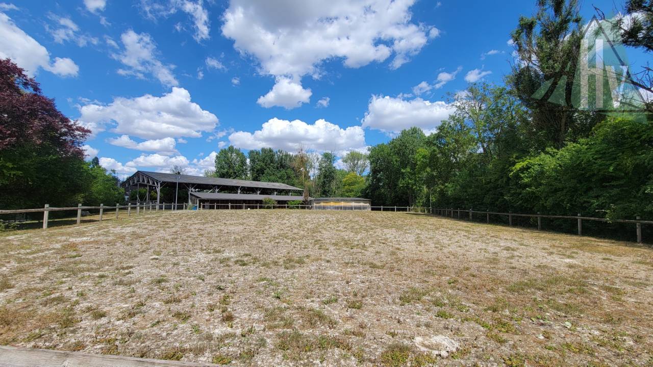 Cuadra de propietarios En venta Sena y Marne