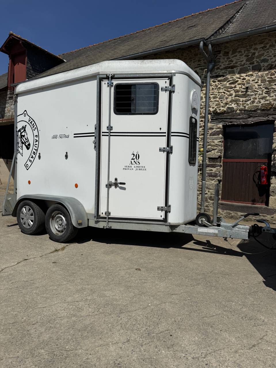 Van caballos Fautras Provan 2 Caballos 2013 De segunda mano