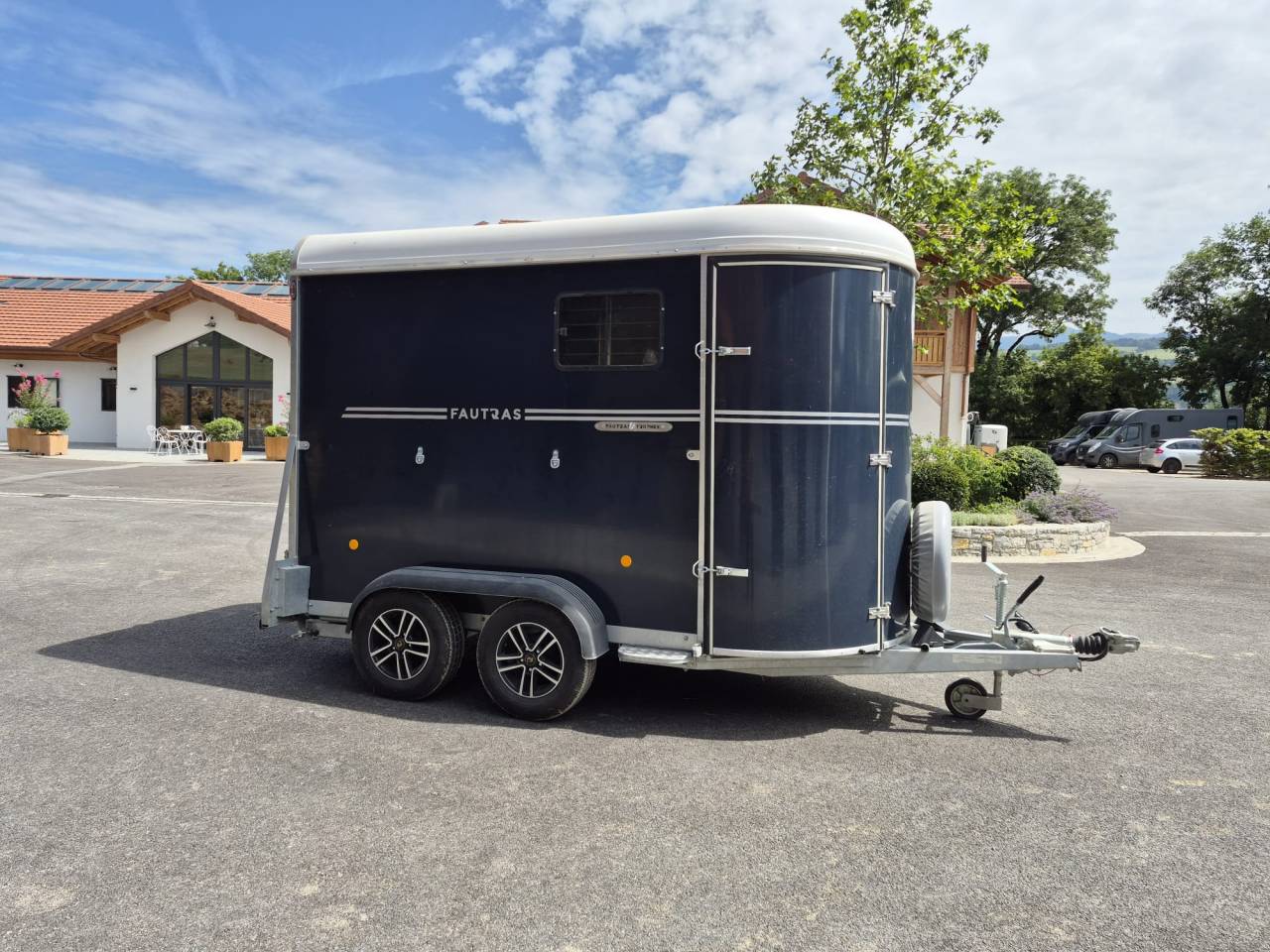 Van caballos Fautras Oblic trophé Stall 2 Caballos 2024 De segunda mano