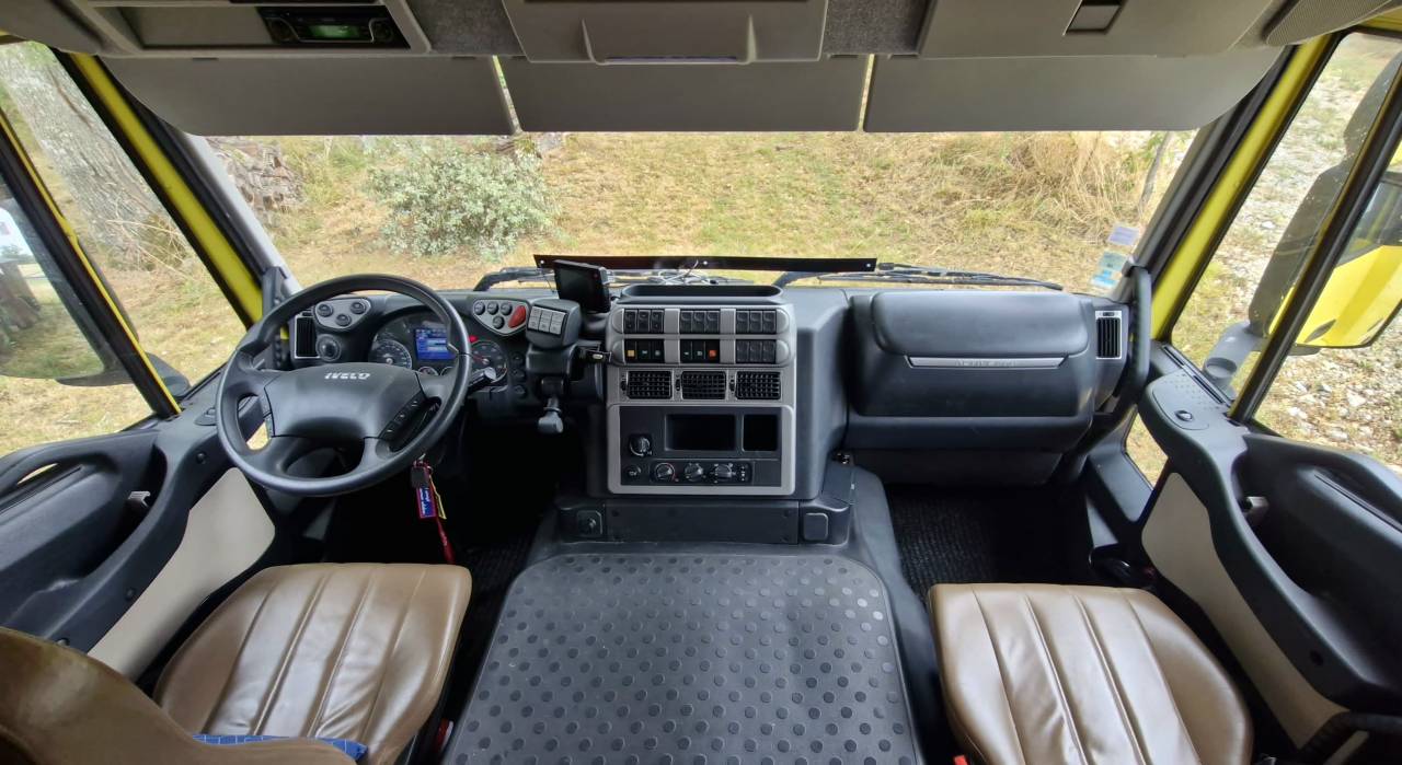 Camión para caballos Iveco STRALIS 19/360 2012 De segunda mano