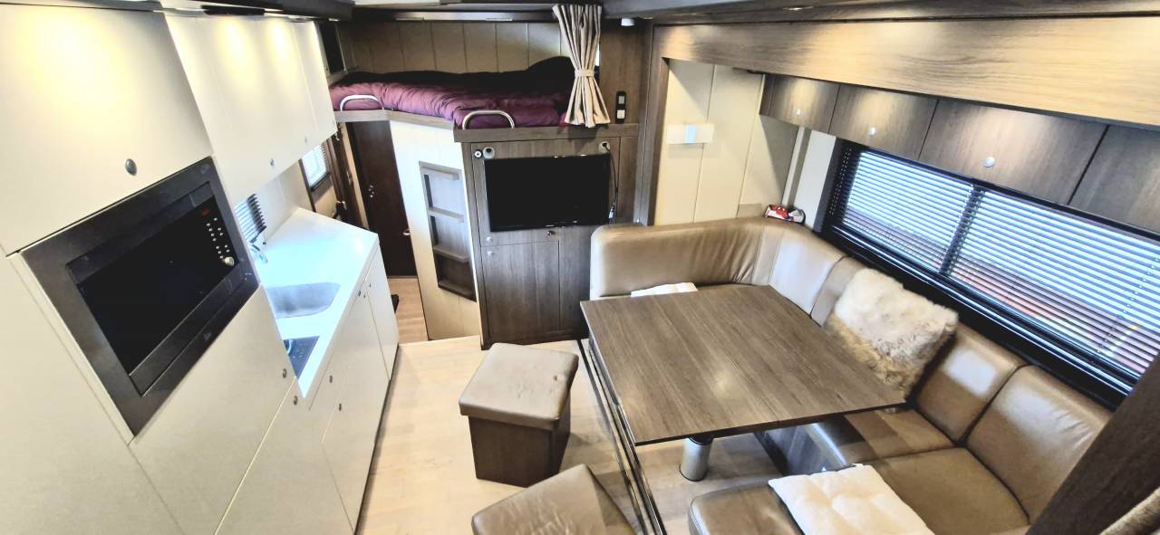 Camión para caballos Iveco STRALIS 19/360 2012 De segunda mano