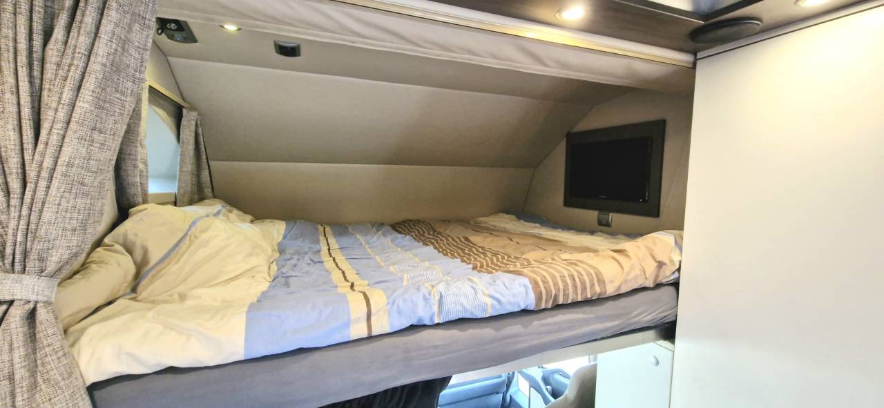 Camión para caballos Iveco STRALIS 19/360 2012 De segunda mano