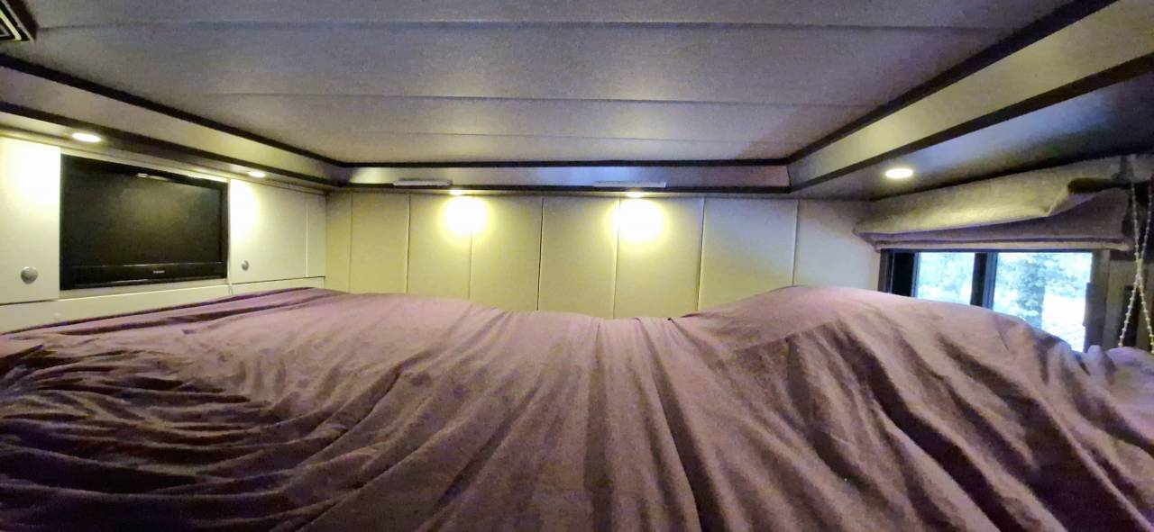 Camión para caballos Iveco STRALIS 19/360 2012 De segunda mano