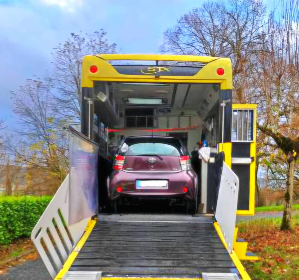 Camión para caballos Iveco STRALIS 19/360 2012 De segunda mano