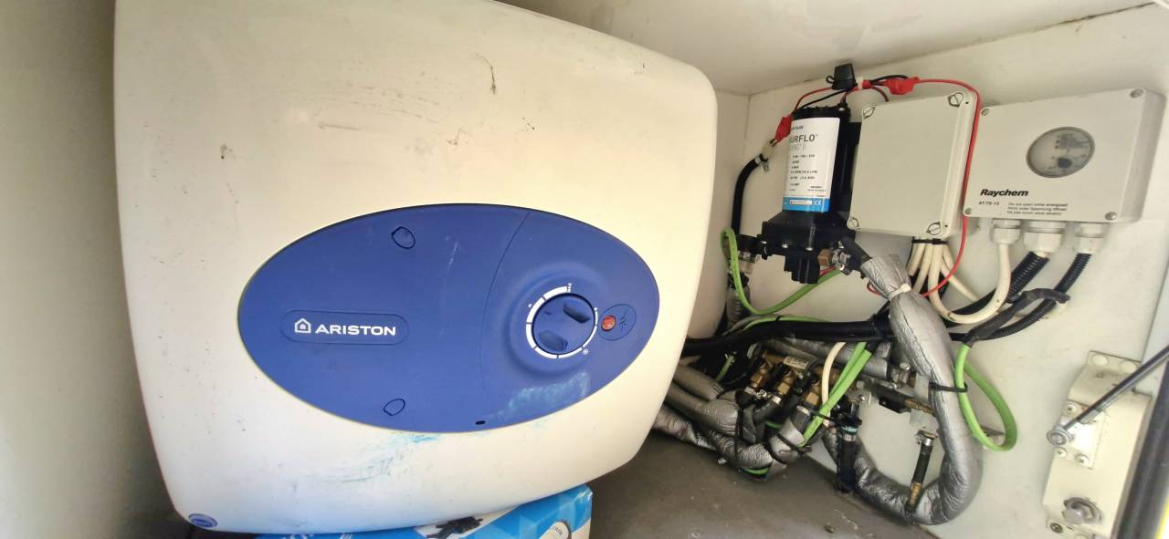 Camión para caballos Iveco STRALIS 19/360 2012 De segunda mano