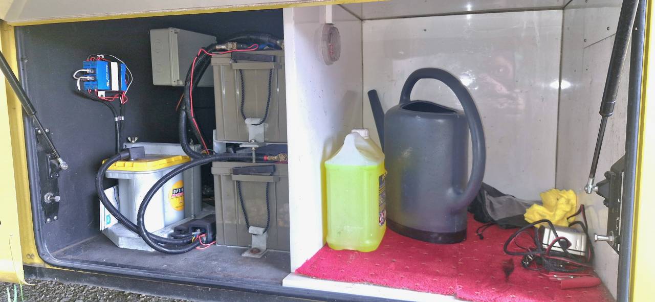 Camión para caballos Iveco STRALIS 19/360 2012 De segunda mano