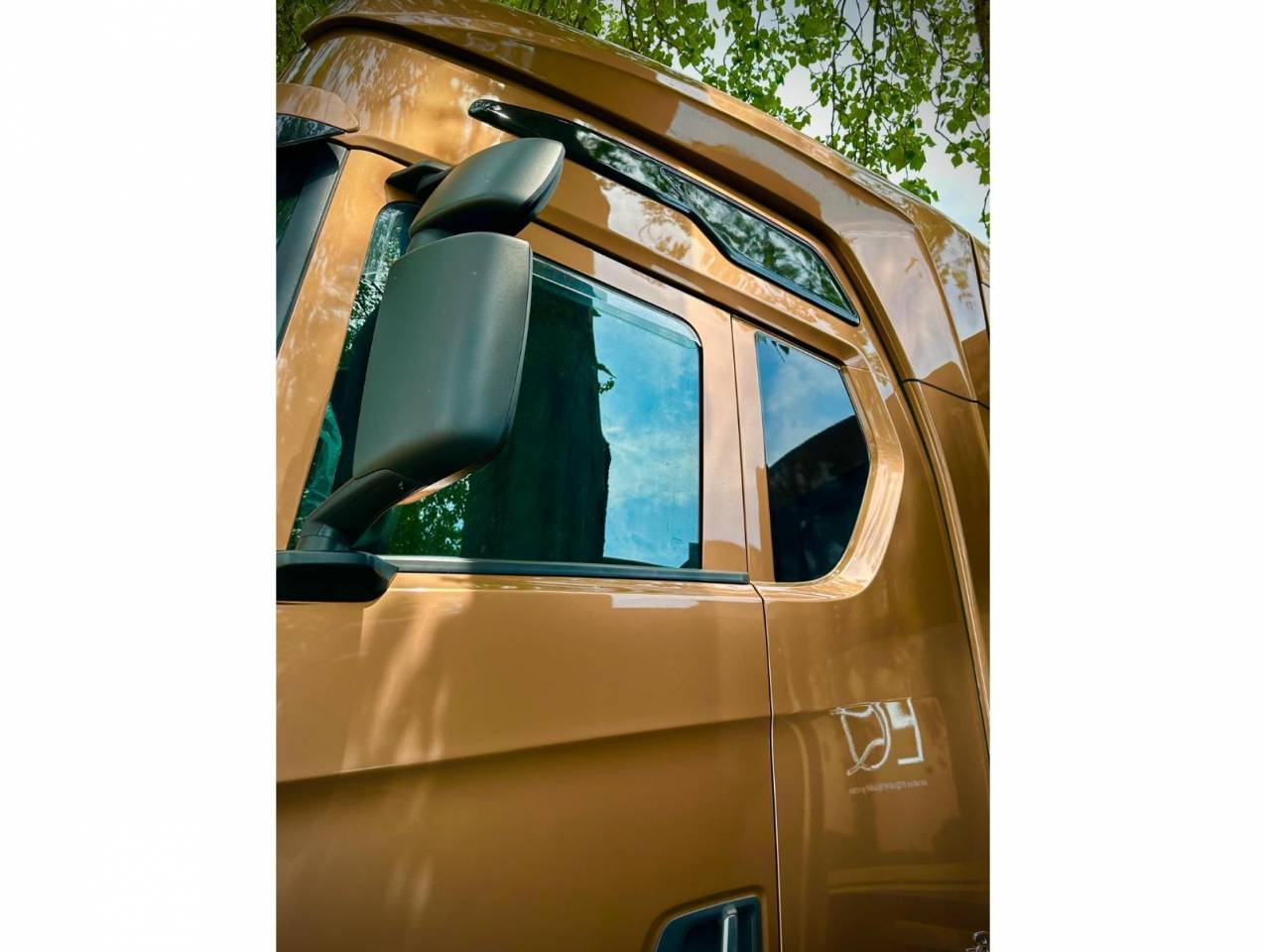 Furgoneta para caballos Scania EQ S530 2025 Nuevo