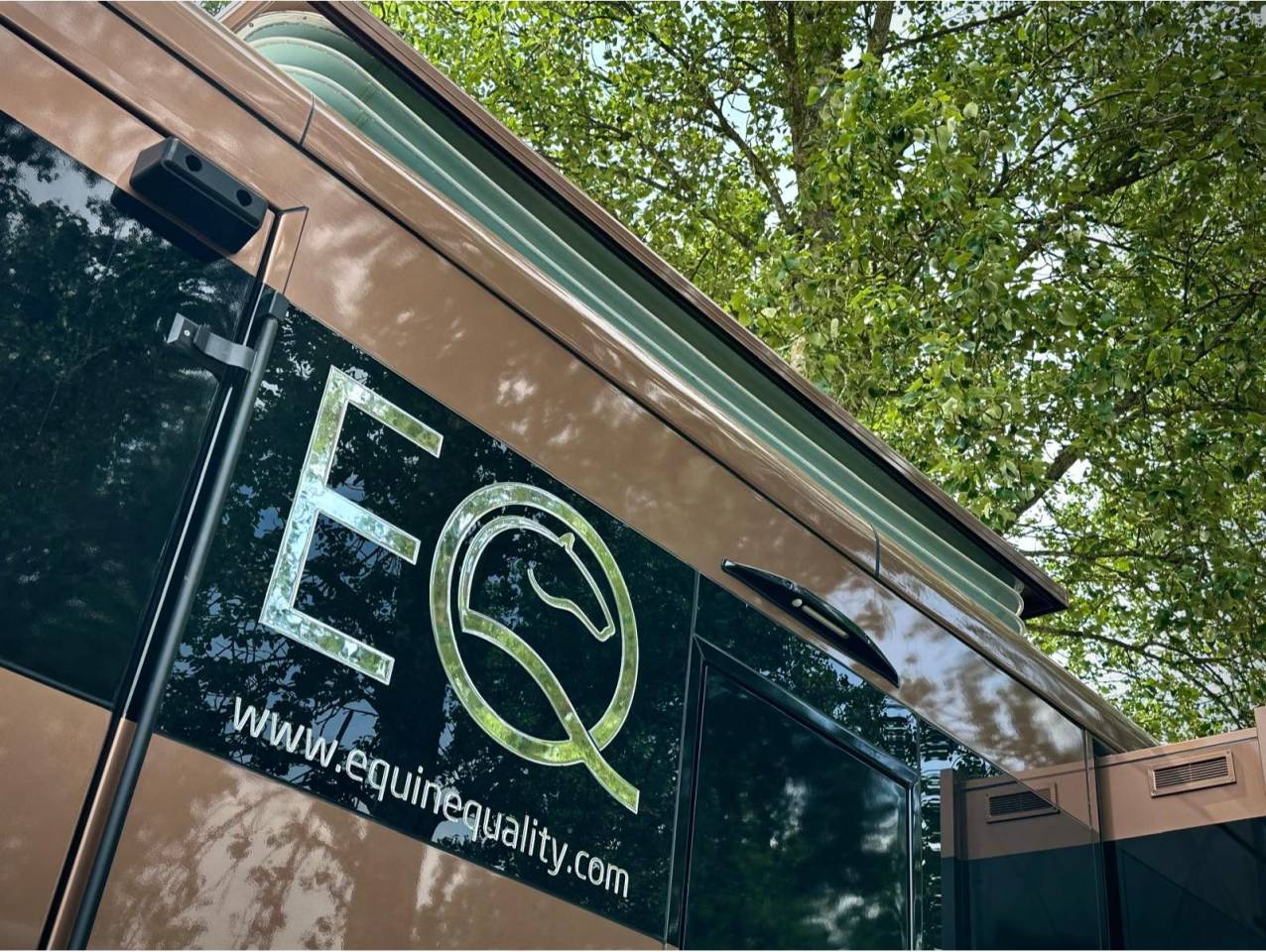 Furgoneta para caballos Scania EQ S530 2025 Nuevo