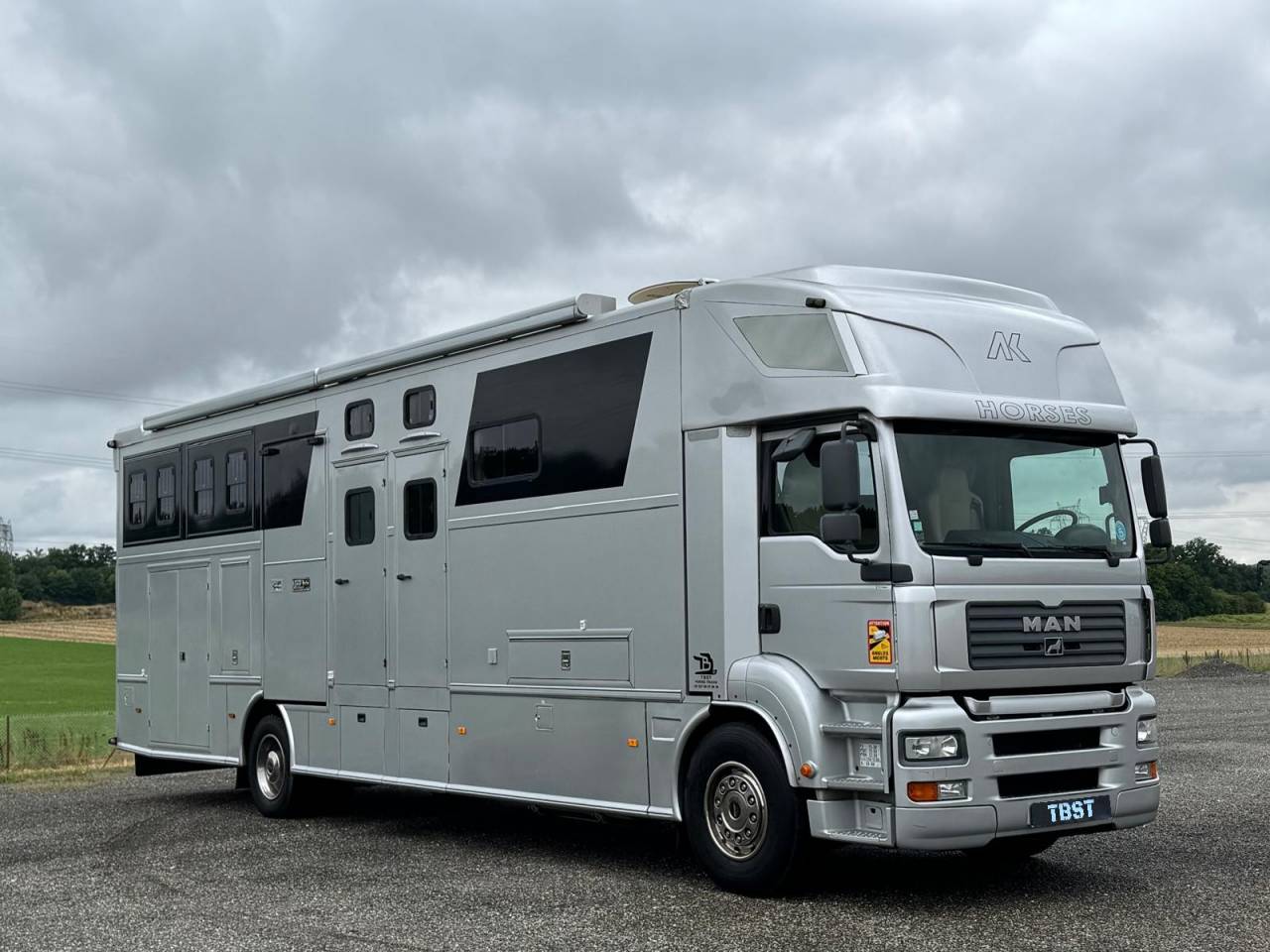 Camión para caballos Man AK 2007 De segunda mano