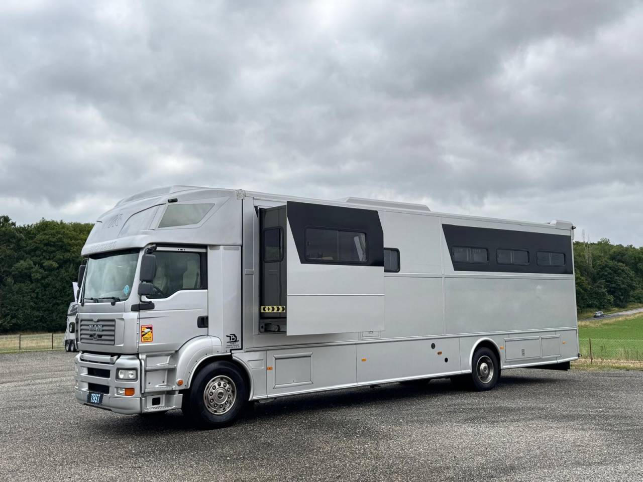 Camión para caballos Man AK 2007 De segunda mano